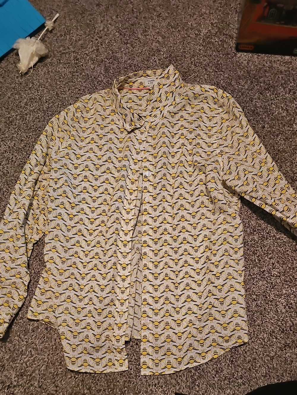 crown & ivy White Button-Down Shirt with Yellow Bee Print